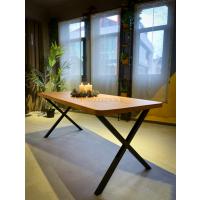 Retro dining table