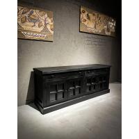 Schwarzes massives Buffet