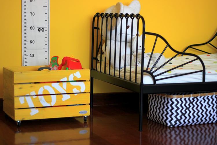 Yellow toy box 32.48 Dollar